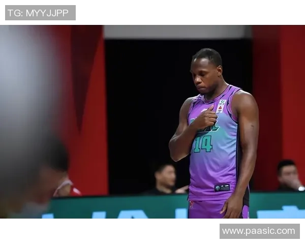 哈德森的传奇之旅：探索他在篮球历史中的辉煌成就与影响力